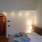 호텔 Ai Cadelach Giulia 3*